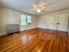 19 Saluda St in Asheville, NC - Building Photo - Building Photo