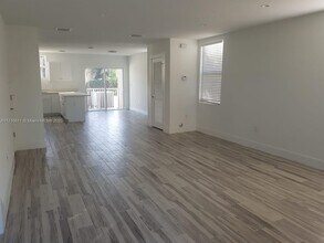 1578 NE 110th St in Miami, FL - Building Photo - Building Photo