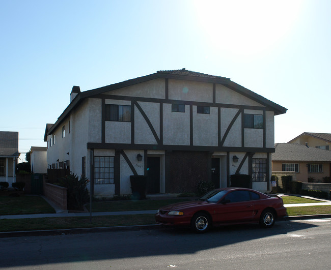 4280-4282 Green Ave in Los Alamitos, CA - Building Photo - Building Photo