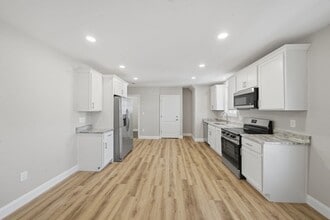 1 Clough St in Lynn, MA - Building Photo - Building Photo