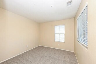 6190 Beth Page Dr in Fontana, CA - Building Photo - Building Photo