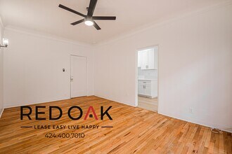 660 Cochran Ave, Unit 104 in Los Angeles, CA - Foto de edificio - Building Photo