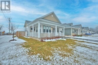 3 Beachwalk Cres in Fort Erie, ON - Building Photo - Building Photo