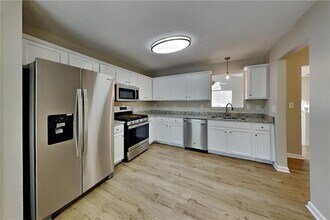 42 Oak Springs Ln in Dallas, GA - Building Photo - Building Photo