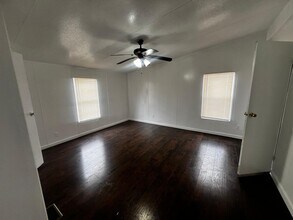 78 D St in Converse, TX - Building Photo - Building Photo