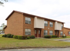 Pineland Apartments