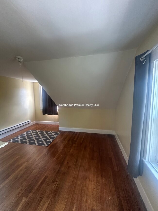 7A Taylor St, Unit 3 in Somerville, MA - Foto de edificio - Building Photo