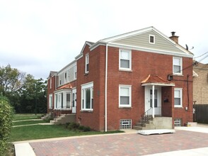 Carmen-Parkside Townhomes in Chicago, IL - Building Photo - Building Photo