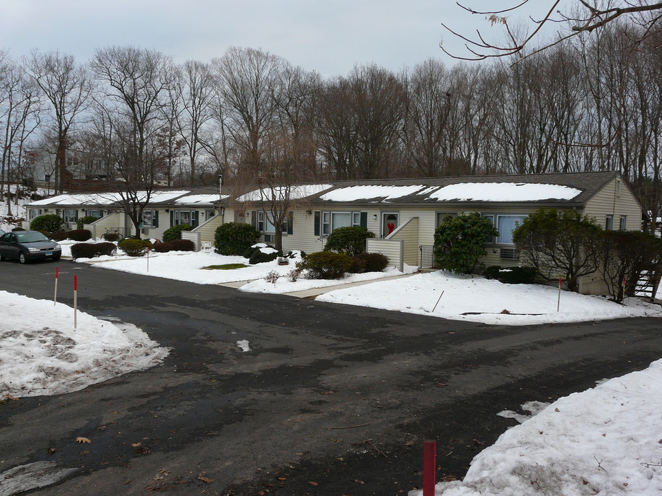 Regency Court in Cheshire, CT - Building Photo