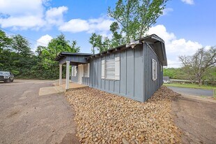 310 Powers St in Nacogdoches, TX - Building Photo