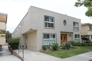 332 S Rexford Dr Apartments