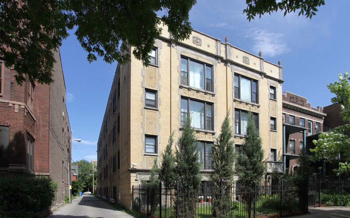 5451 S Cornell Apartments in Chicago, IL - Building Photo