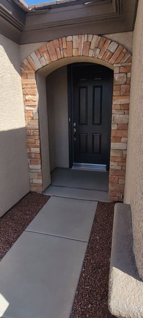 2463 Eagle Harbor Dr in Henderson, NV - Building Photo - Building Photo