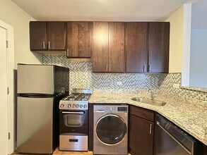 2917 N Mildred Ave in Chicago, IL - Building Photo - Building Photo