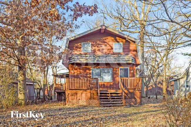 property at 26646 Elmwood Ave