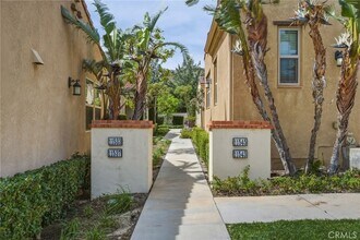 11537 Amalfi Way in Los Angeles, CA - Building Photo - Building Photo