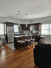 93 Hempstead Ave in Lynbrook, NY - Building Photo - Building Photo