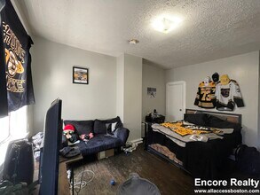 93 Pinckney St, Unit 3-2 in Boston, MA - Foto de edificio - Building Photo