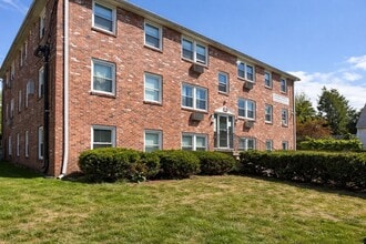 25 Horne St in Methuen, MA - Foto de edificio - Building Photo