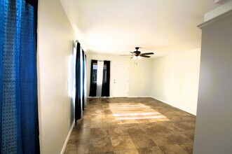 2432 E Clarendon Ave in Phoenix, AZ - Building Photo - Building Photo