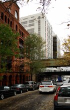One Brooklyn Bridge Park in Brooklyn, NY - Foto de edificio - Building Photo