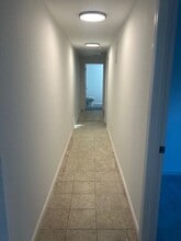 916 1/2 Stinson St, Unit A in Leesburg, FL - Foto de edificio - Building Photo