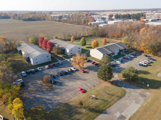Stone House Apartments in Sturgis, MI - Foto de edificio - Building Photo