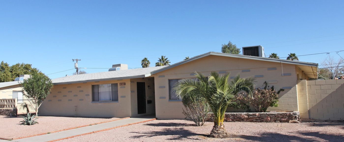 Court East in Scottsdale, AZ - Foto de edificio