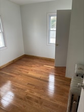 182-15 144th Ave-Unit -2nd floor in Queens, NY - Building Photo - Building Photo