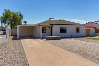 3543 E Pierce St in Phoenix, AZ - Foto de edificio - Building Photo