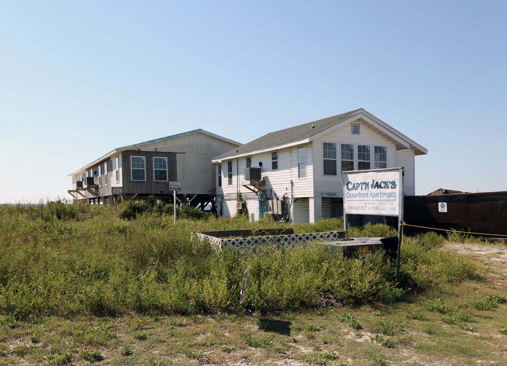 Capt'n Jack's Oceanfront Apartments in Supply, NC - Building Photo