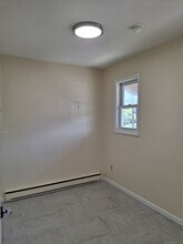 4 Division St in Danbury, CT - Building Photo - Building Photo