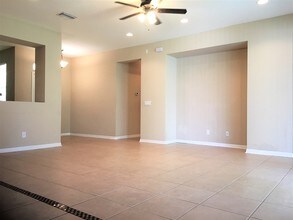 11337 Bridge Pine Dr in Riverview, FL - Building Photo - Building Photo