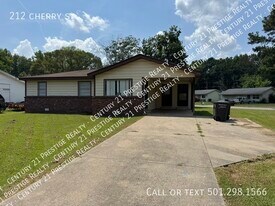 212 Cherry St in Jacksonville, AR - Building Photo