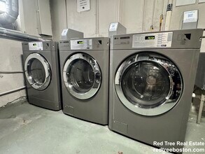 97 Spring St, Unit A5 in Boston, MA - Foto de edificio - Building Photo