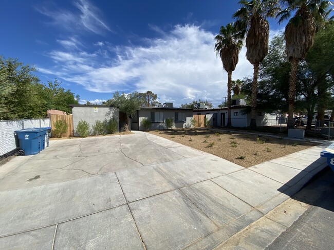 1610 Rexford Plz in Las Vegas, NV - Building Photo - Building Photo