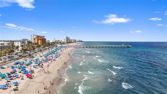 330 SE 20th Ave in Deerfield Beach, FL - Building Photo - Building Photo