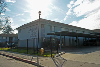 Fontana West Apartments in Stockton, CA - Building Photo - Building Photo