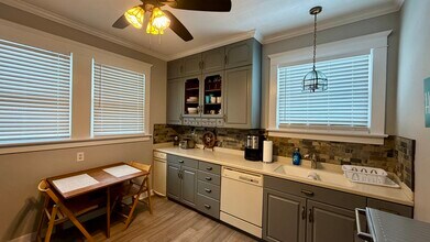 500 Barrett St in Elgin, IL - Building Photo - Building Photo