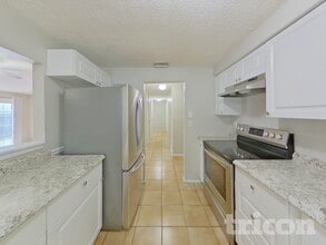 2821 Honey Bear Ct in Palm Harbor, FL - Building Photo - Building Photo