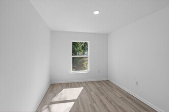 209 Orange Ave in Fort Pierce, FL - Building Photo - Building Photo