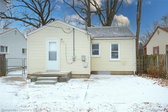 6027 Wilmer St in Westland, MI - Foto de edificio - Building Photo