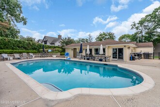 455 W Lincoln Ave in Oakhurst, NJ - Building Photo - Building Photo