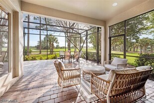 7563 Moorgate Point Way in Naples, FL - Building Photo