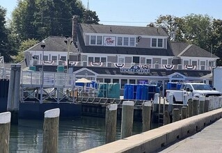 288 Ocean St in Hyannis, MA - Building Photo - Building Photo