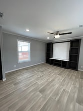 15949 S Flores St in San Antonio, TX - Building Photo - Building Photo