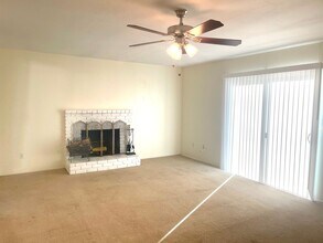 1043 Black Oak Dr in Tehachapi, CA - Building Photo - Building Photo