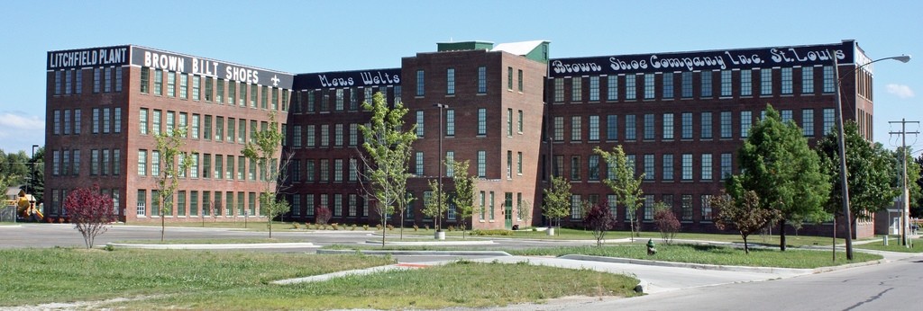 Brown Shoe Loft Apartments in Litchfield, IL - Building Photo