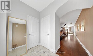 12 Goodsway Trail in Brampton, ON - Building Photo - Building Photo