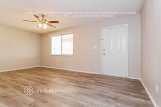 14837 N 37th St in Phoenix, AZ - Foto de edificio - Building Photo